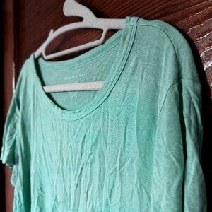 Soft and Sexy cropped tee